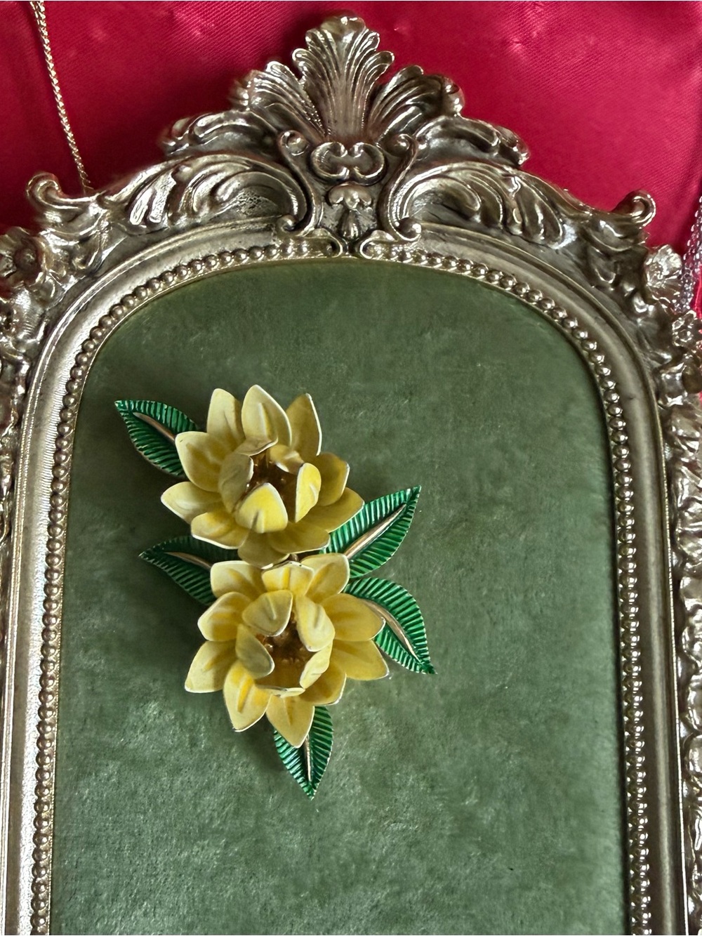 1960s Crown Trifari Sunshine Yellow Buttercup & Green Enamel Floral Brooch Pin